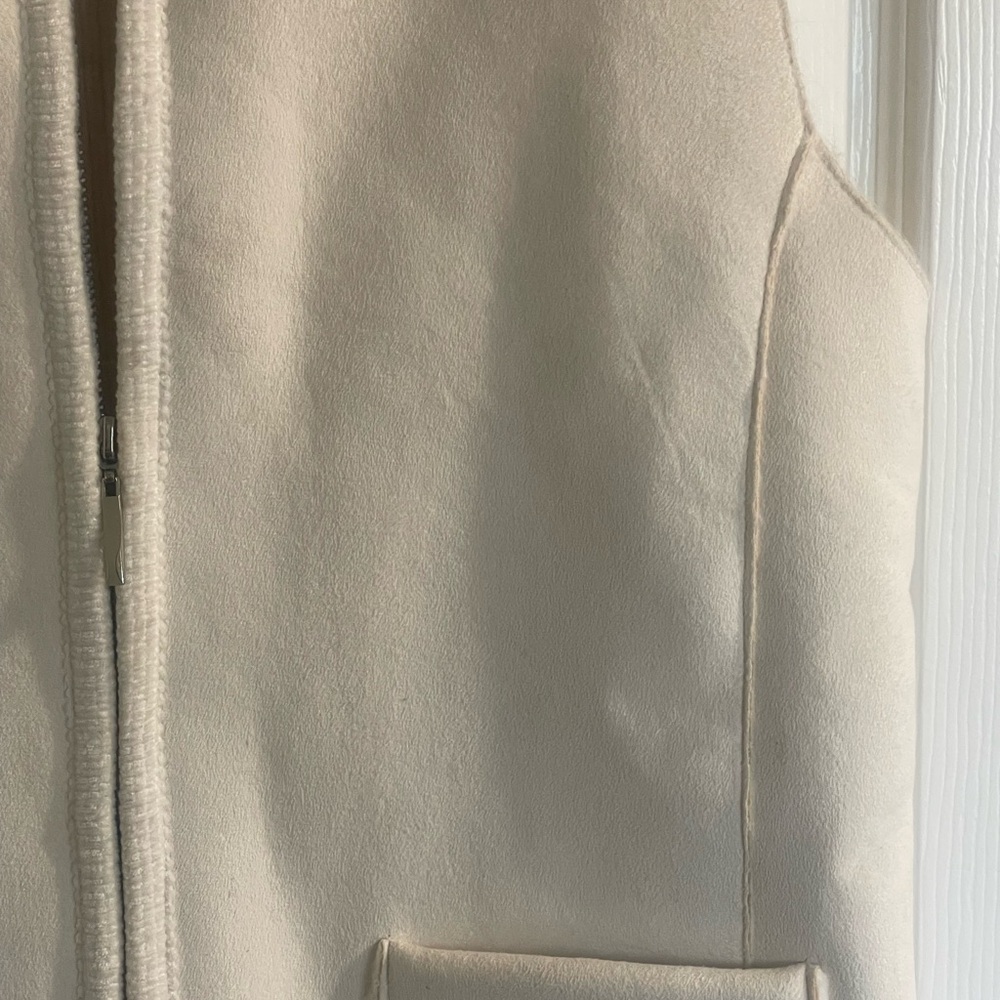 Lisa International Women's White Faux Fur Lined Vest Size M - Picture 5 of 12